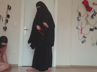 Μουσουλμάνος adolescent canes χοντρός/ή σκλάβος