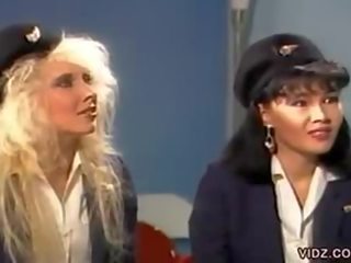 Trzy fabulous flight stewardessa w jeden scena