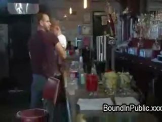 Terikat gay taken dalam bar di mana mendapat fuck oleh jumlah orang yang tidak dikenali